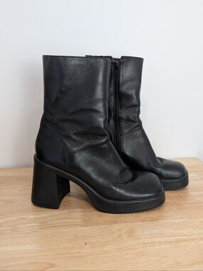 Steve Madden Fantsie Chunky Platform Boot Size 9 Black